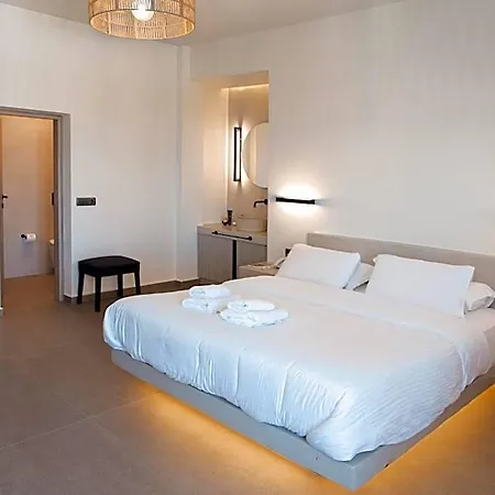 North Wind Luxury Hotel Oia
