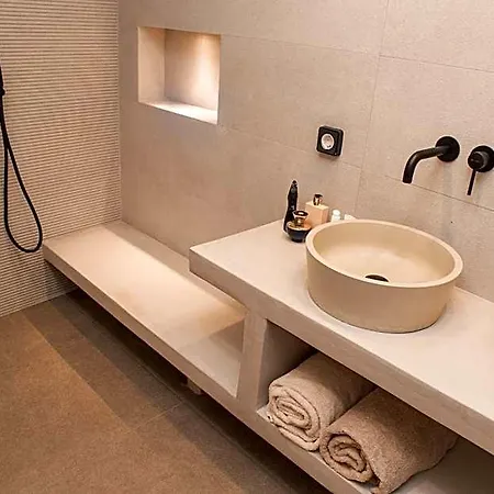 North Wind Luxury Hotel Oia