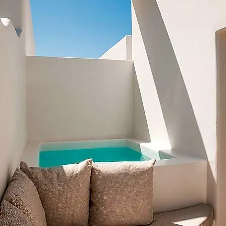 Hotel North Wind Luxury 4*