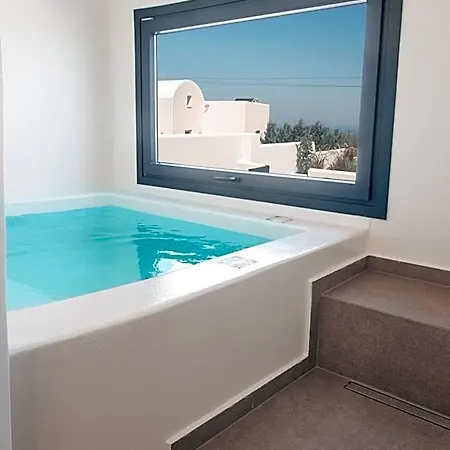 North Wind Luxury 4* Oia